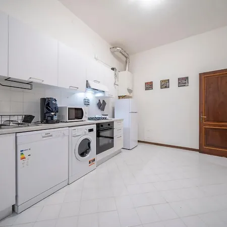 Ghirlandinafavoloso In Pieno Centro Апартаменты