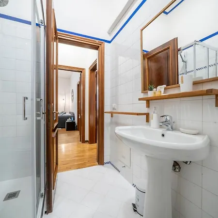 아파트 Ghirlandinafavoloso In Pieno Centro