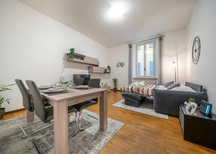 Ghirlandinafavoloso In Pieno Centro * Modena